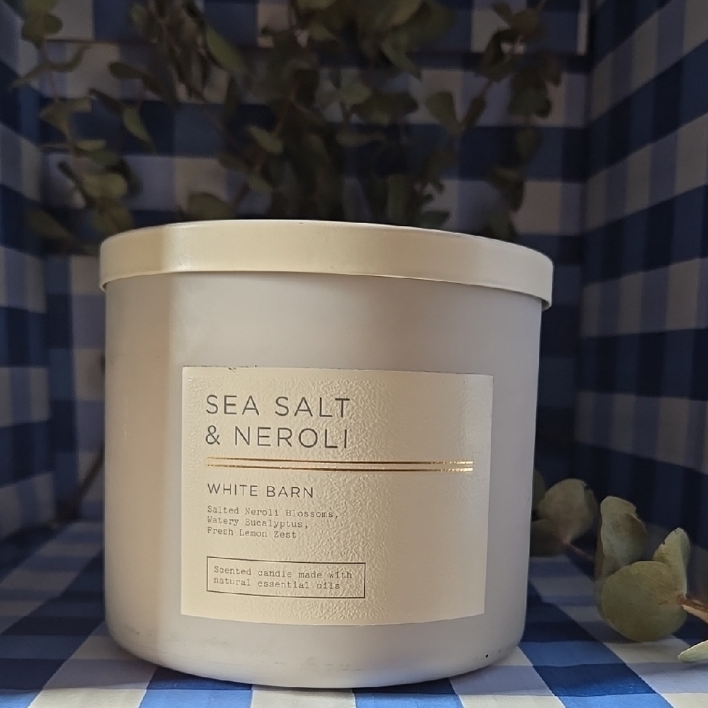 White Barn Sea Salt & Neroli Candle - Cream